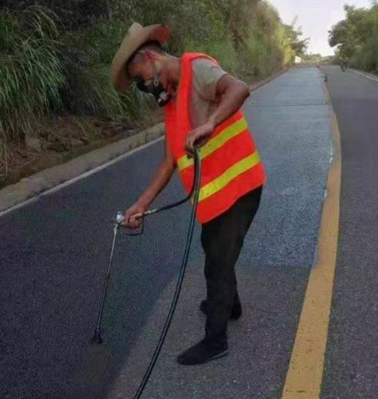 海南路面喷涂翻新彩色步道施工方案